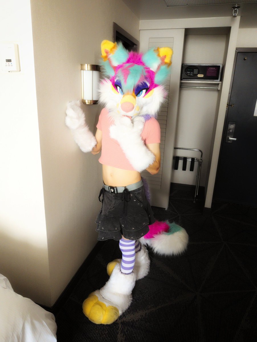 Feelin' sassy and can't wait for all the photos from #FWA2024 to come out 💜 Hopefully there's a few good #FursuitFriday pics like this one 📷= @MommaWinfreyBun