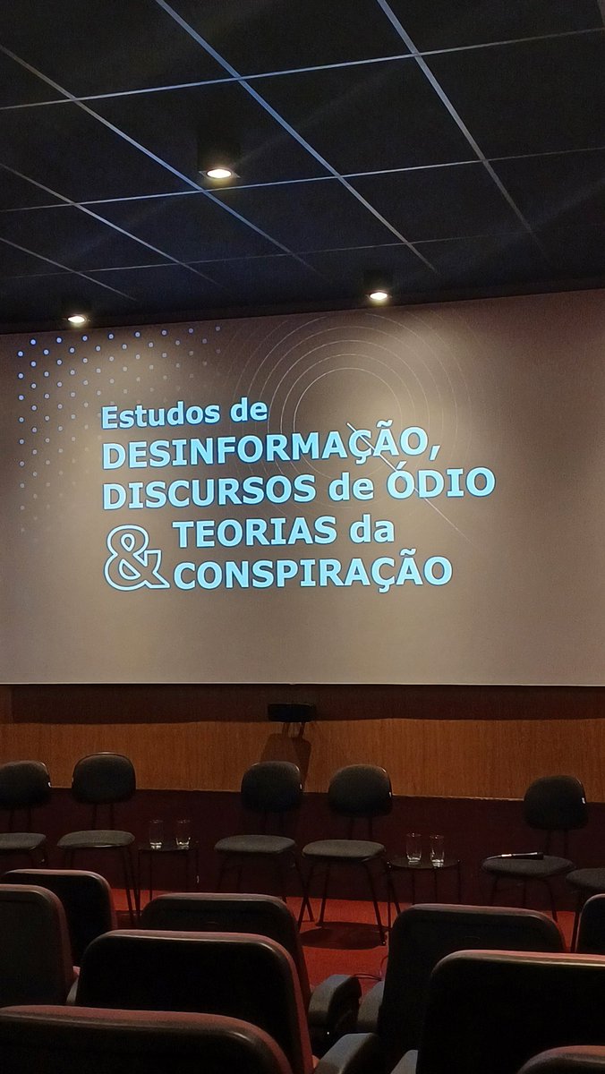 RedeConectaEdu's tweet image. Cerimônia de inauguração do CODES, centro de estudos sobre desinformação, discursos de ódio e teorias da conspiração. Uma iniciativa do @inct_dsi e com parceria da Rede Conecta!