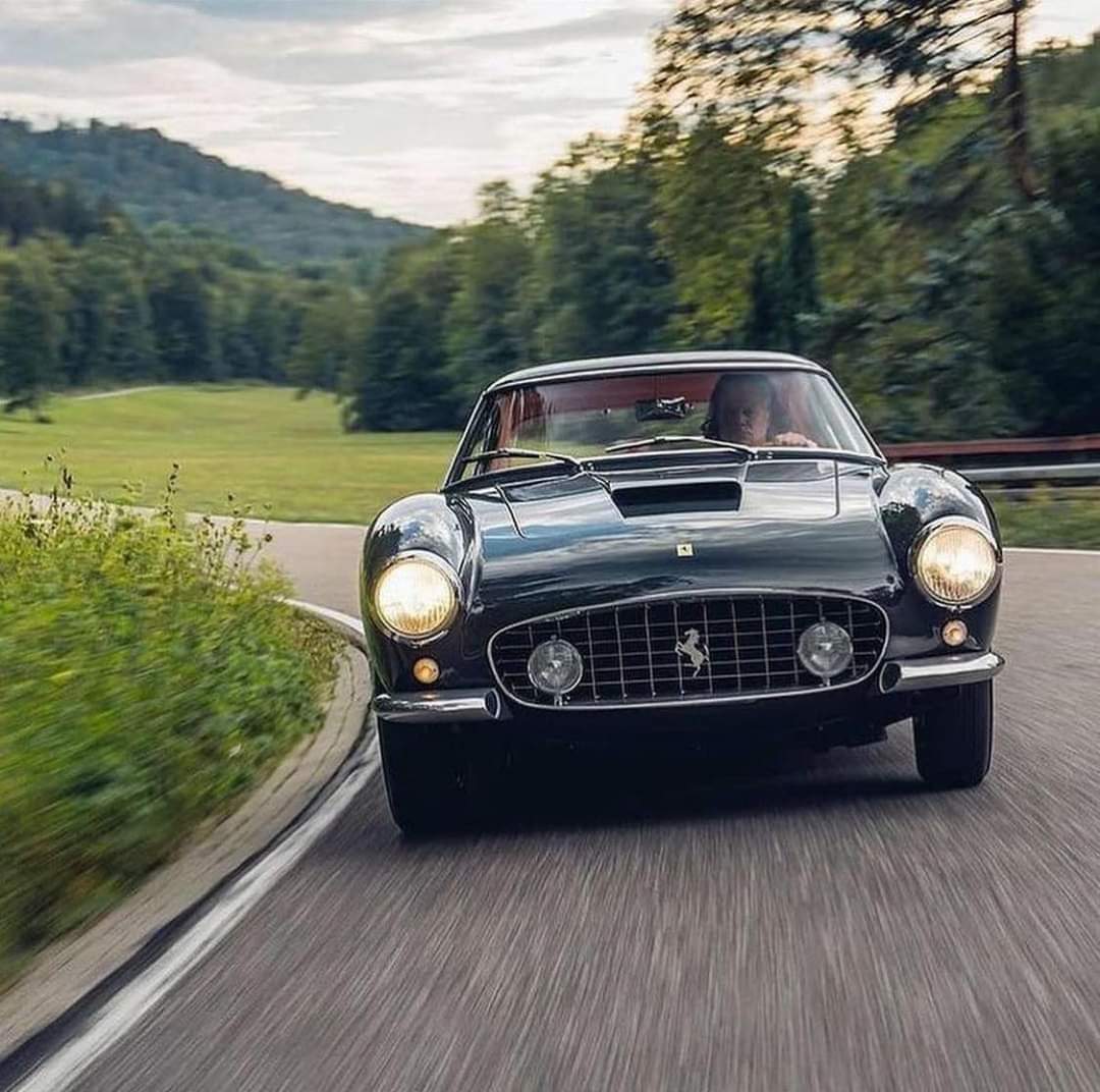 #FrontendFriday #Ferrari #FerrariFriday