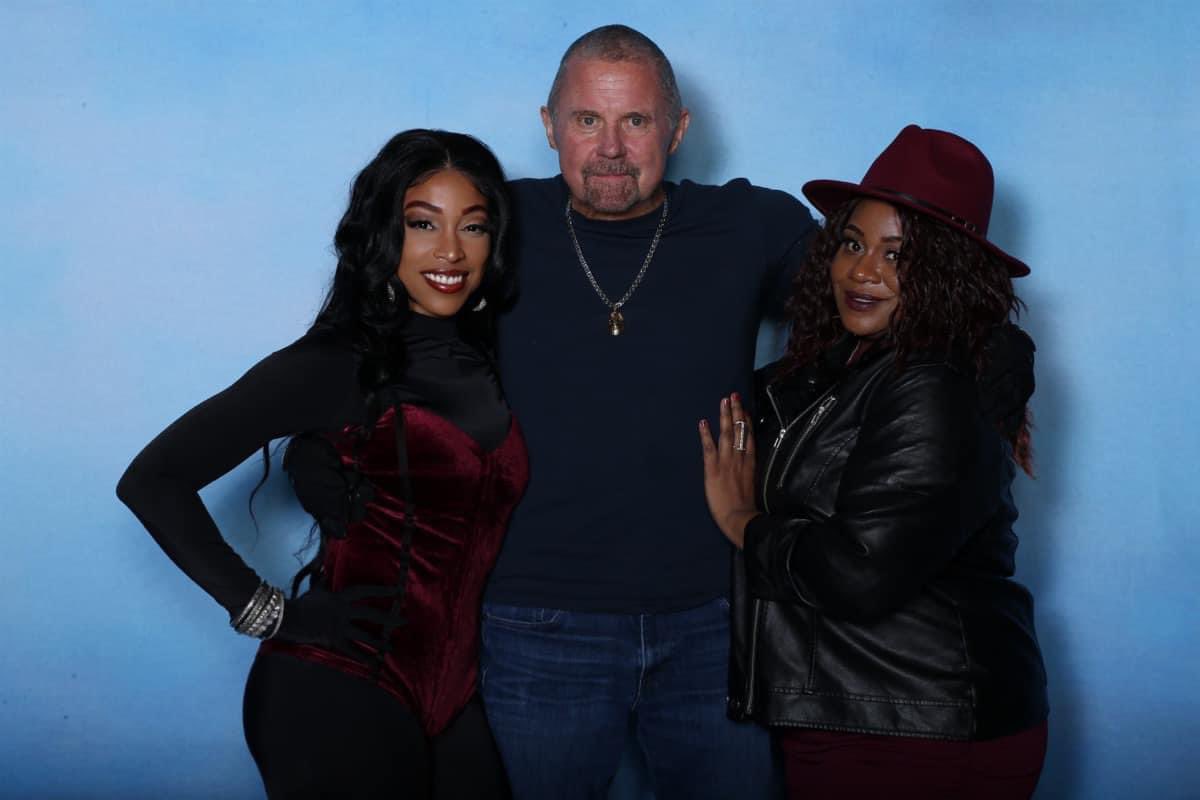 talesftmedia's tweet image. #FlashbackFriday 

Tales From The Media! Shoutout to Kane Hodder! 

With a true legendary Horror King, "The Jason of all Jasons," at ScareFest in Lexington 😀❤️🔪📸

#Goddesses #KaneHodder #Jason #HorrorIcon #Scarefest #Lexington #Epic #FridayThe13th #JasonVoorhees