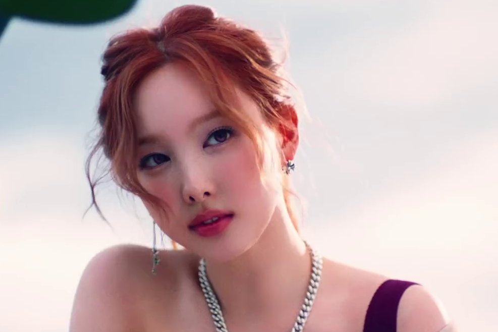 WATCH: #TWICE's #Nayeon Shares Album Trailer For Upcoming 2nd Mini Album 'NA' soompi.com/article/166083…