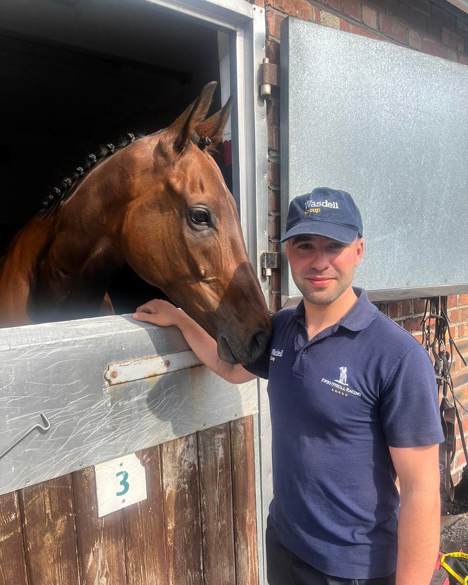 We have two runners at Aintree this evening. Jonjo Jr. rides both Petite Tonnerre (pictured here with John) in the 6.55 Handicap Hurdle and Mellificent in the 8.05 Mares’ Handicap Hurdle.