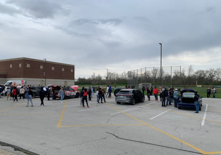 Drive Electric Cincinnati has strengthened dealership relationships, allowing dealer partners to provide EVs for three events during Drive Electric Earth Month in the final year of the #DriveElectricUSA project!

#StoriesfromtheField #DriveElectric #DEUSA #EV #partnerships