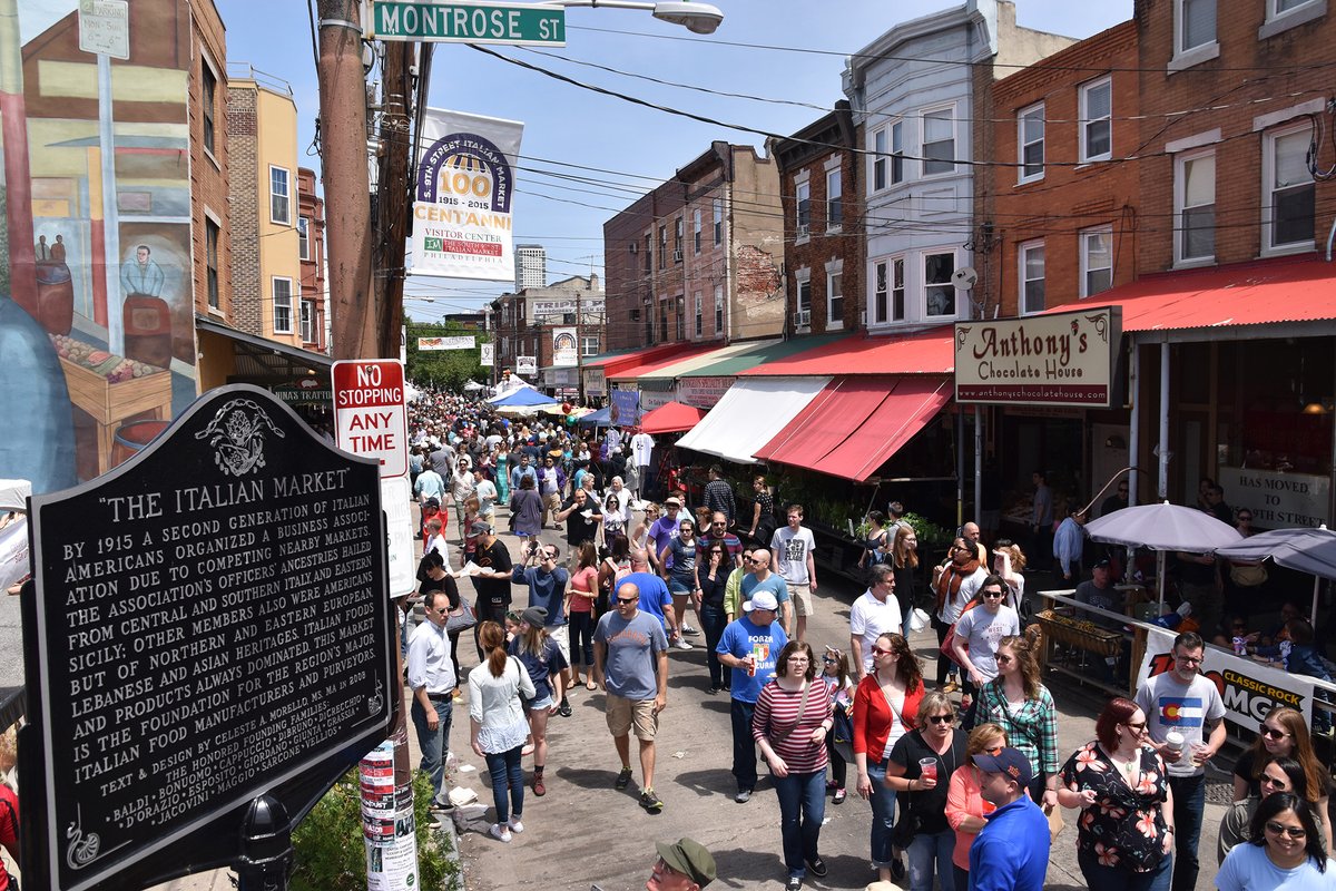 It's a South Philadelphia tradition. 🧀 This weekend, the @italianmarket is hosting its annual South 9th Street Italian Market Festival, featuring: 🎵 Music 🏆 Competitions 🍝 Food and drink 🛍️ More than 100 vendors For event details ➡️ italianmarketphilly.org/italian-market… #discoverPHL