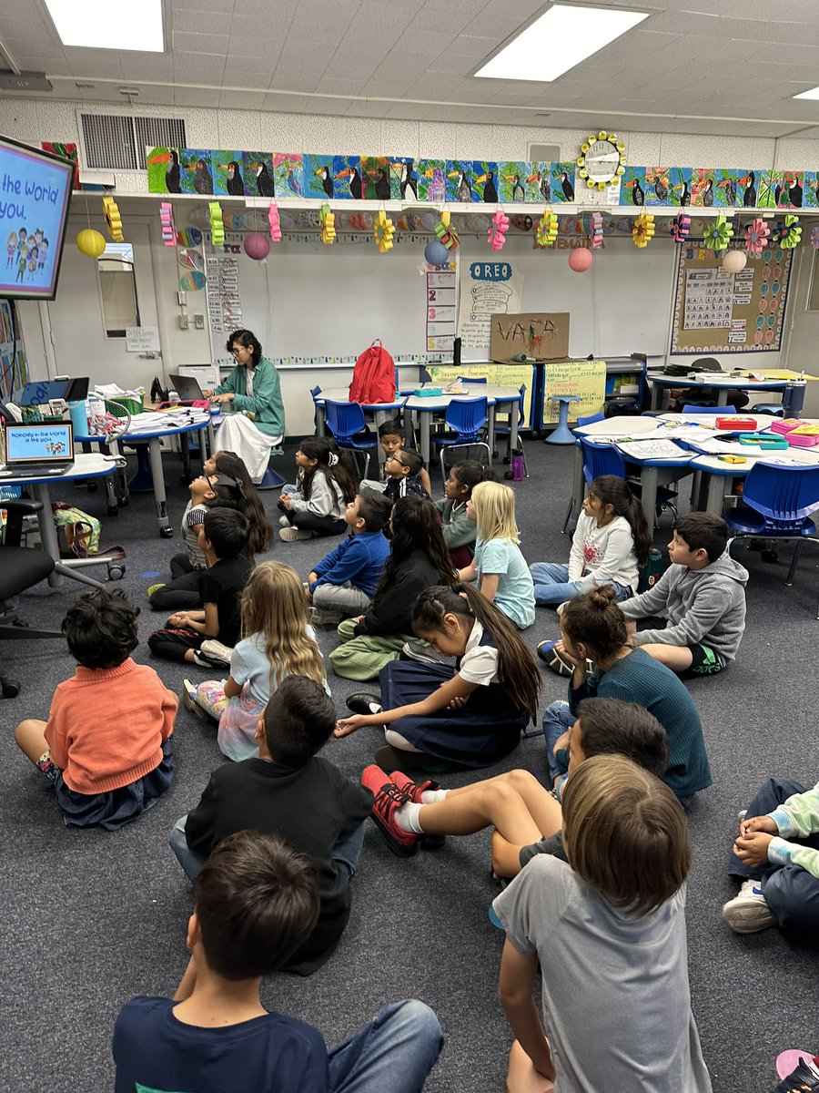FullertonSel's tweet photo. I love going to @PacDriveInnov8 any day of the week.  Yesterday I was with Ms. Vaca and her bright and energetic dual language 2nd graders. Always a treat to spend time these awesome students❤️ #FSDlearns #FSD  #FSDsel
#SEL #FSDPBIS #FSDconnects https://t.co/DcPqr7FViV