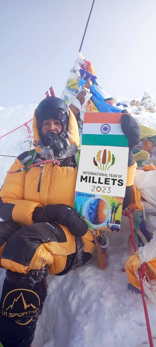 Congratulations to the sister who raised the name of the country by hoisting the country's flag on the highest peak of the country exactly one year ago.  Best wishes to you for the future, keep bringing glory to the country like this. @Meenukaliraman 
#Mountaineer #MountEverest