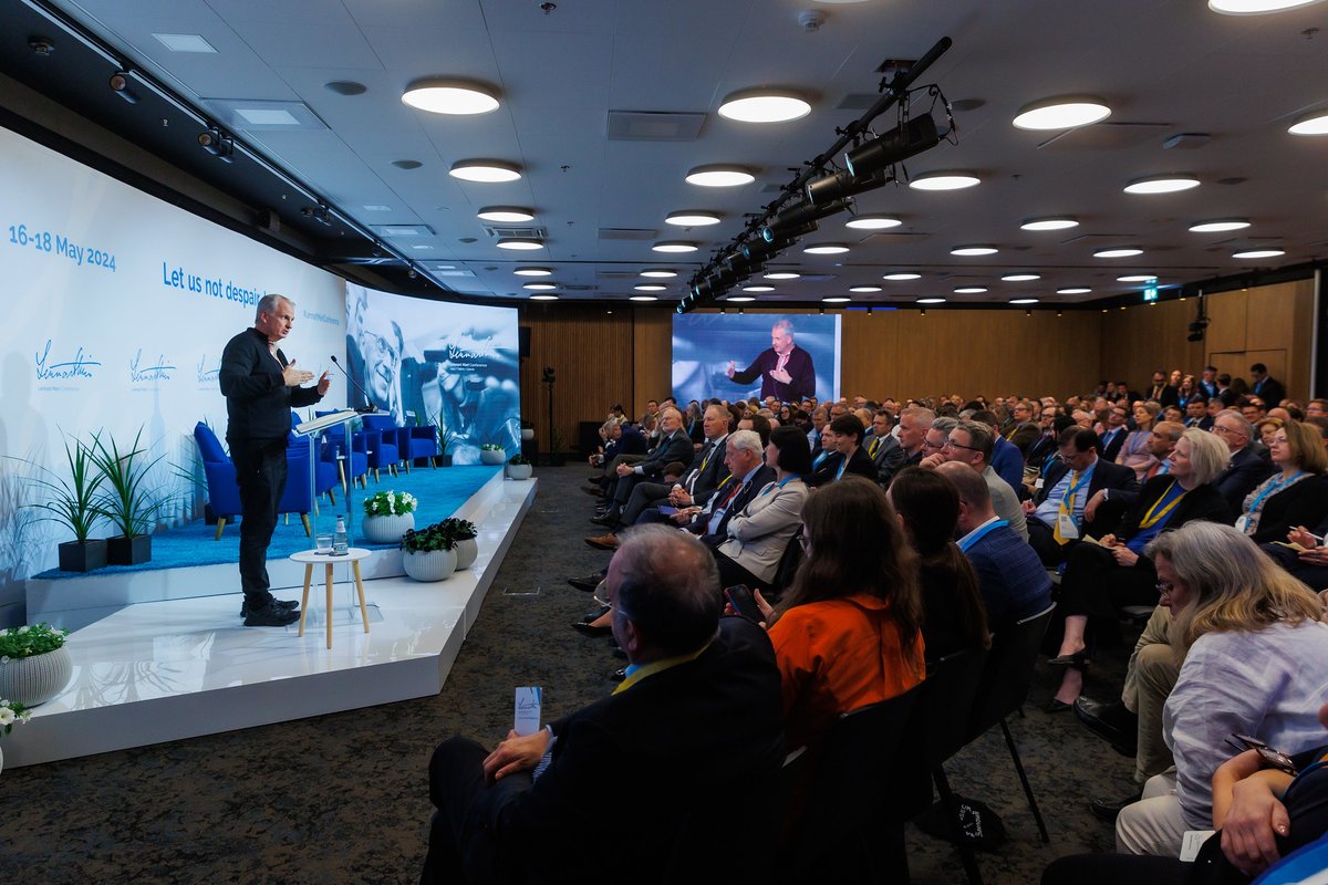 'World order depends on what is happening in #Ukraine. This is not surprising if we think how many times it depended before' @TimothyDSnyder Lennart Meri Lecture by @TimothyDSnyder: Ukrainian History and the Future of the World 🎞️ lmc.icds.ee/agenda/lennart… #LennartMeriConference