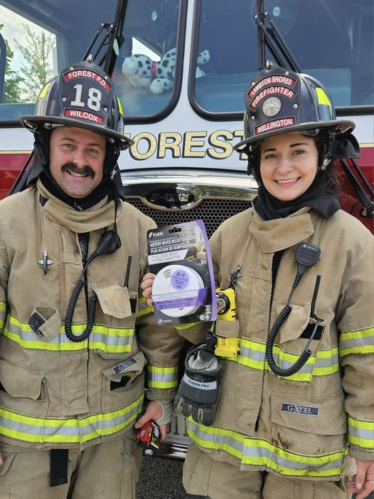 Your Firefighters have responded to multiple smoke and carbon monoxide alarms today.
Change the batteries and check the age of your alarms if you are opening your cottage, trailer, or boat this May 24.  Alarms older than 10 years are expired.
Have a safe and awesome #longweekend