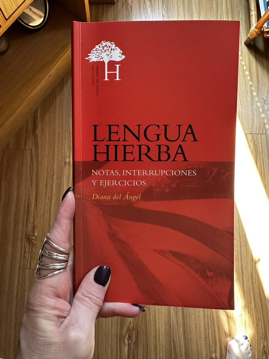 Este poema de @espejodetierra pertenece a Lengua Hierba. Es una barbaridad de belleza.