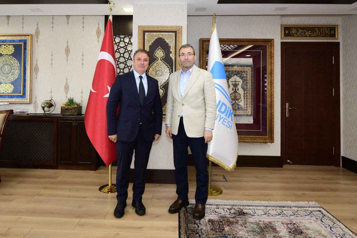 Harmandere Mahallesi Muhtarımız Kurbani Kara'yı belediyemizde ağırladık. Ziyaretleri için teşekkür ederim.