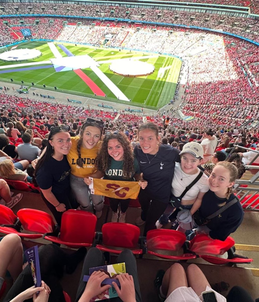 SimpsonCollege's tweet photo. Our London May Term crew ended on a high note with a tour of the iconic Wimbledon! Plus, a real treat for members of Simpson Women's Soccer - witnessing the FA Cup final between Tottenham Hotspur and Manchester United!  #taketheworldbySTORM https://t.co/KR7PyJOnpv