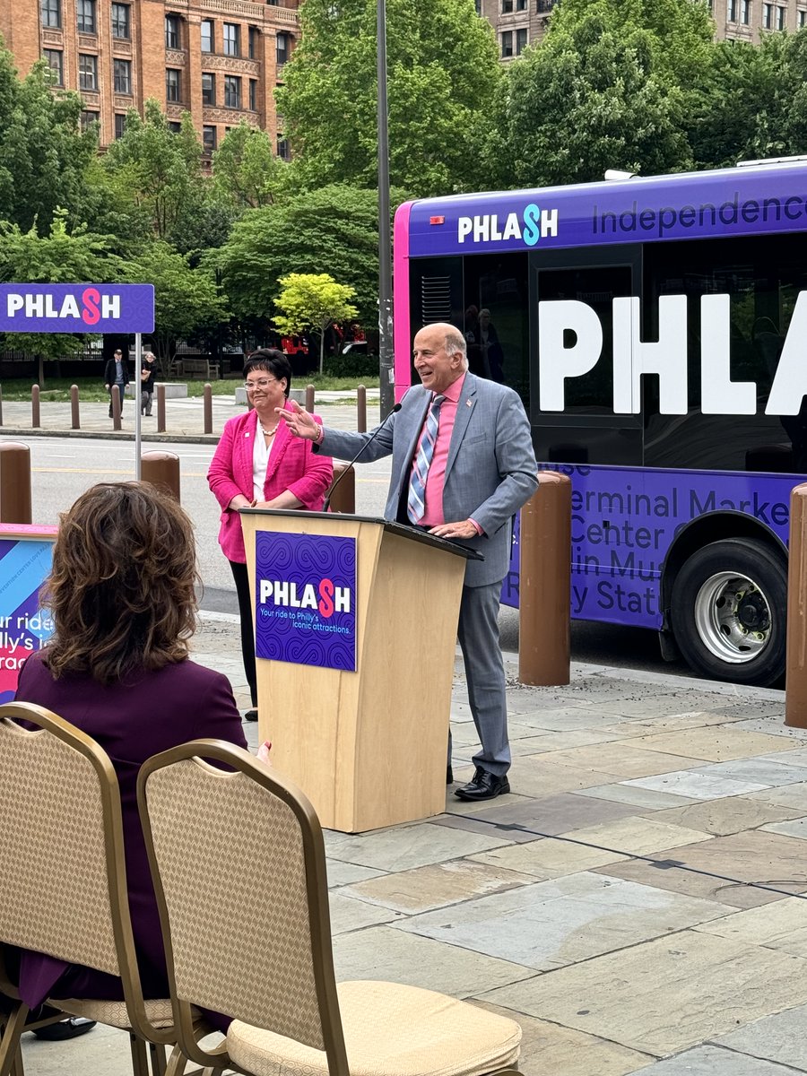 It's PHLASH Back Friday! 🚌 The 30th Anniversary Season of the PHLASH kicked off this morning and we couldn't be more excited ⚡ Thanks to all of the amazing speakers, partners, and funders for everything leading up to today. Enjoy FREE rides on the PHLASH all day today!