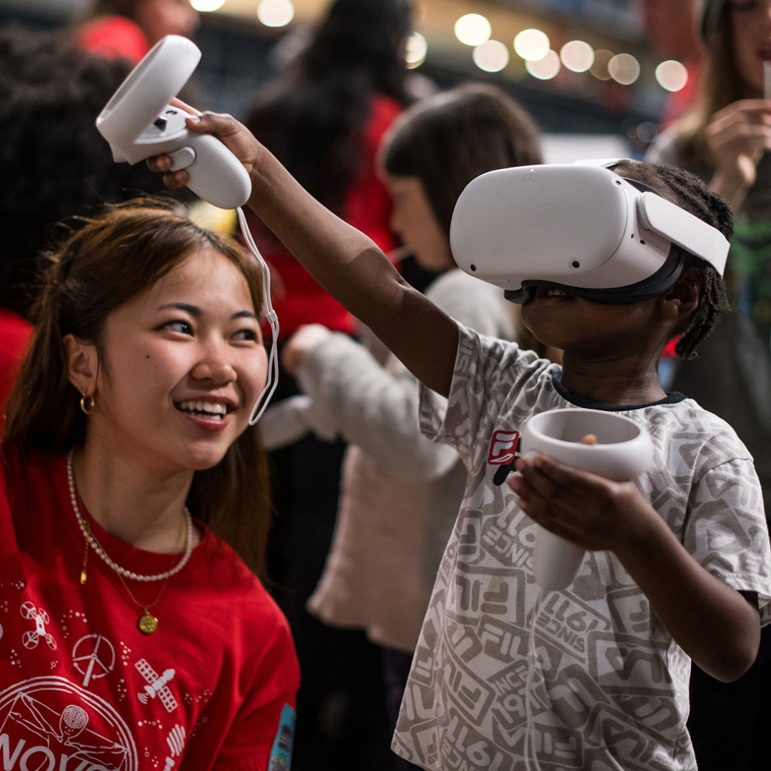 Queen's University (@queensu) on Twitter photo 🇷🇴 With more than 5,500 attendees and 400 volunteers, last week's <a href="/STEMygk/">Science Rendezvous Kingston</a> was a resounding success! Visitors were able to explore 59 interactive STEAM-themed booths 🤖 and engaging activities 🔬 hosted by #QueensU researchers and citizen scientists | #QueensuResearch 🇷🇴 With more than 5,500 attendees and 400 volunteers, last week's <a href="/STEMygk/">Science Rendezvous Kingston</a> was a resounding success! Visitors were able to explore 59 interactive STEAM-themed booths 🤖 and engaging activities 🔬 hosted by #QueensU researchers and citizen scientists | #QueensuResearch