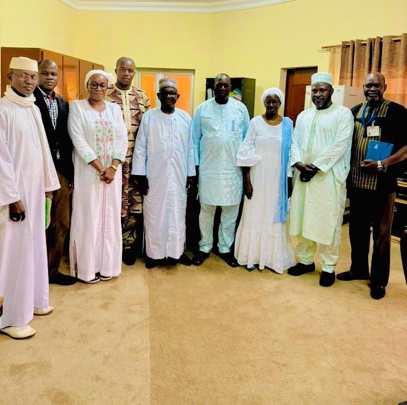 USJPB: Le Directeur Général de l’INPS, M. Ousmane Karim COULIBALY, a été reçu par le Recteur Pr Paul TRAORE le 10 mai 2024. Objectif: renforcer la collaboration pour créer des formations en Droit du travail, Protection sociale, et Gouvernance financière de la protection sociale.