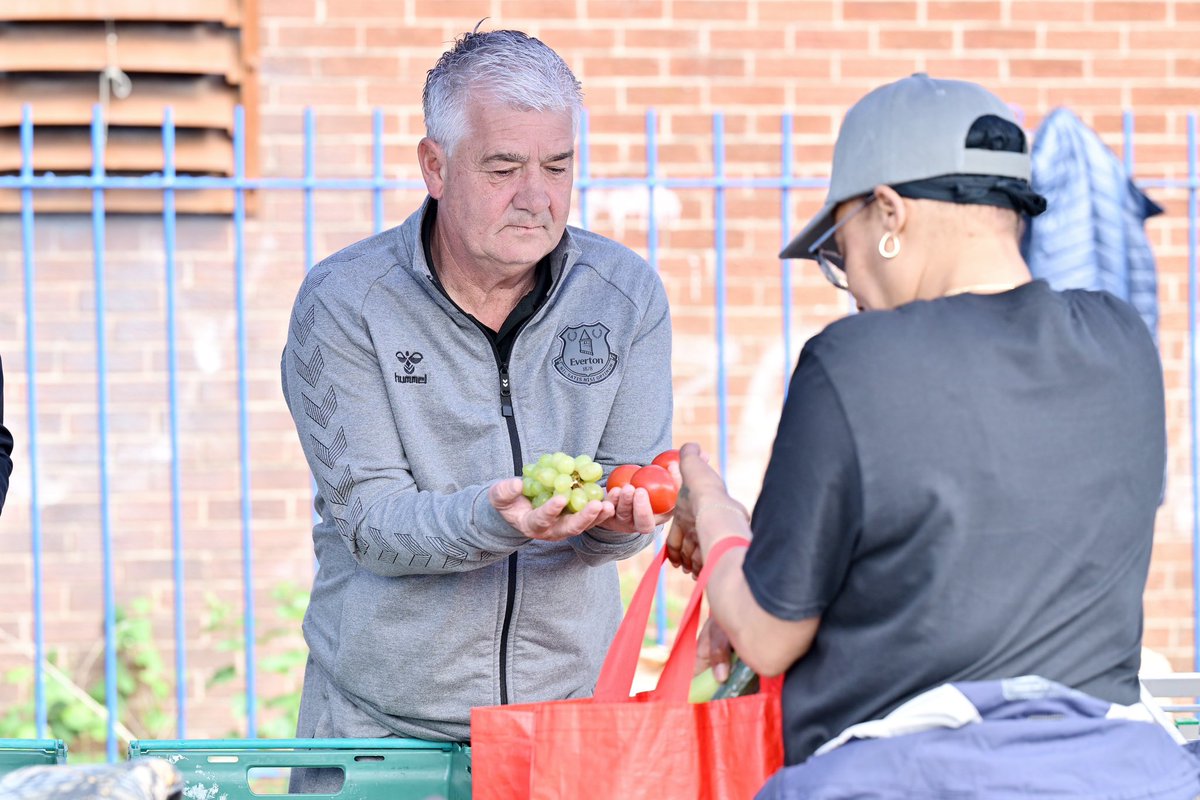 💙 | Everton in the Community’s Blue Base Pantry has marked its 100th pantry session this week, having fed a staggering 38,576 individuals. READ MORE 👉 tinyurl.com/2r4xueb3