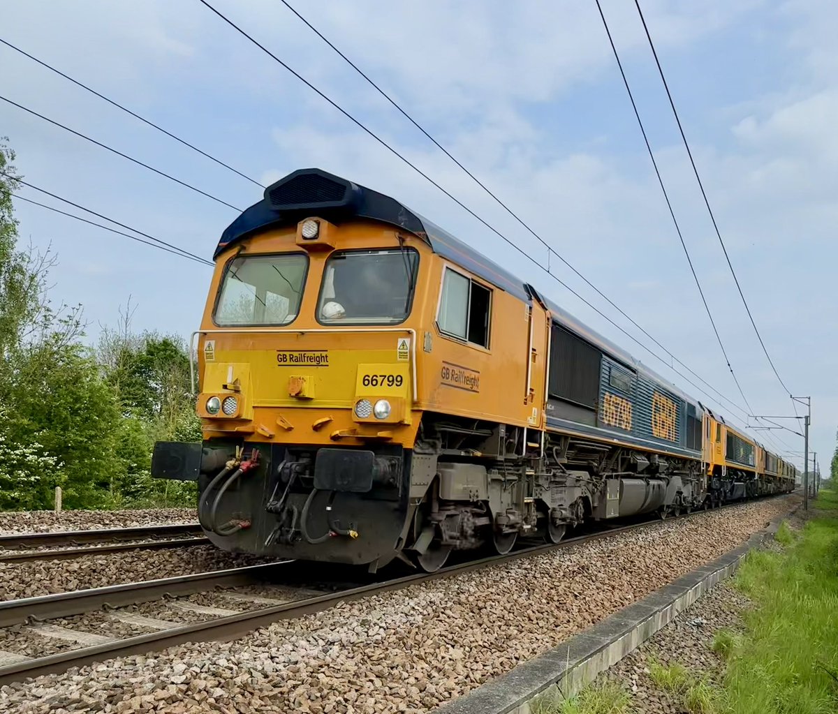 66799/737/768/713/767 at Crofton on todays 0G90 Doncaster - Crewe #class66