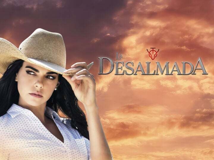 🌟💔 El dolor y la venganza marcan el destino de Fernanda después del trágico asesinato de su esposo. Rafael emerge como su salvador, devolviéndole la esperanza de volver a amar. ¿Podrá el amor sanar sus heridas? #LaDesalmada En #NovelasNova: ➡atres.red/col8i40⬅