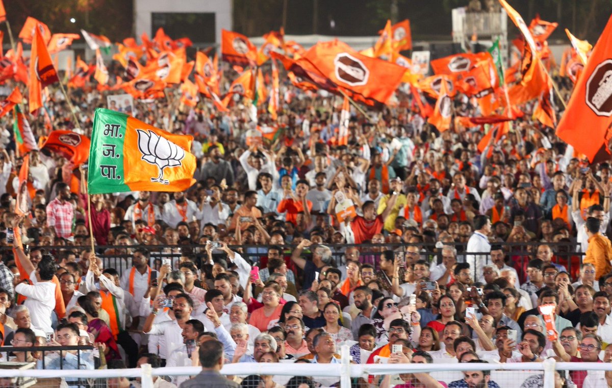 Thank you, Mumbai! The atmosphere at the iconic Shivaji Park was electrifying. A vote for NDA is a vote for progress, better infrastructure and enhancing India’s pride.