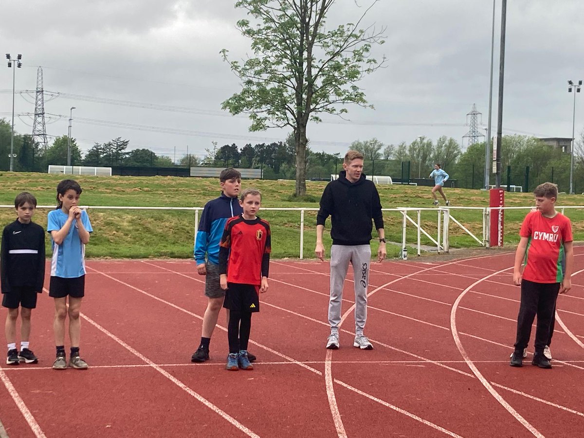 Thanks to GB athlete @TomBosworth for coaching sessions at Deeside and Menai Athletics Clubs as part of the Welsh Athletics Race Walking RDP. Sessions introduce athletes and coaches to race walking leading to an introductory race at the North Wales Endurance Open on 24th May.