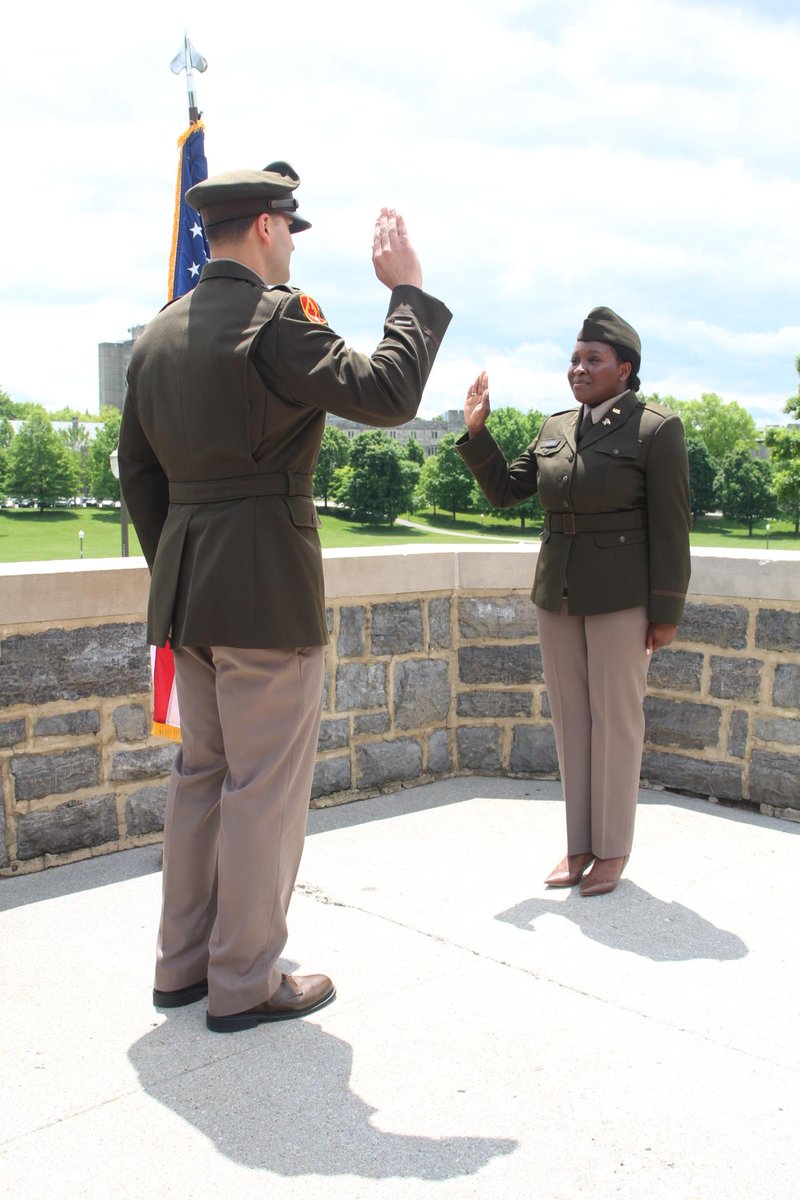 Go Hokies! Our Virginia Tech Spartans have finally commissioned to 2nd Lieutenants. We can't wait to see what the rest of your #SpartanJourney has to offer! Remember to message the BDE page to tell us about your BOLC experiences! #VT #ArmyROTC #commissioning