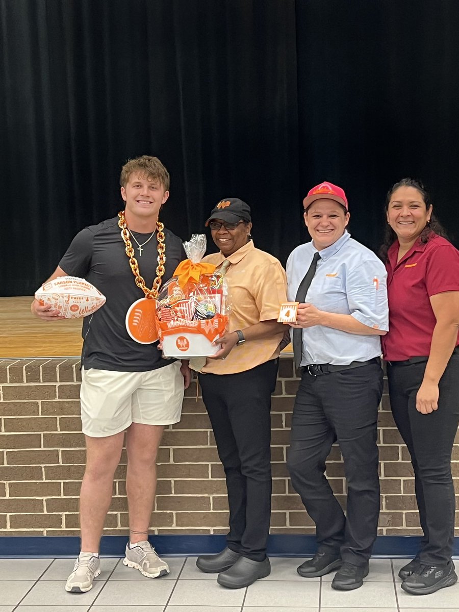 Congratulations to <a href="/Lindale_FB/">Lindale Football</a> FC DL <a href="/carsonplunkett5/">Carson Plunkett</a> on being presented with his @whataburger Super Team Award!

<a href="/LindaleISDNews/">Lindale ISD</a> | <a href="/LindaleAthleti1/">Lindale Athletics</a> | <a href="/dctf/">Dave Campbell's — TexasFootball.com</a> | #whataSuperTeam #whataburger #txhsfb #dctf