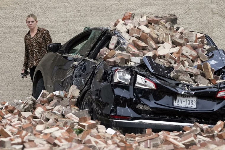 A massive storm hit us yesterday & turned the day to night for a long time. Winds over 100 mph destroyed power lines & city buildings. It's a huge mess today. And comic book me is thinking, this is what it's like when Thor and Loki battle over the city. The damage, the mess.