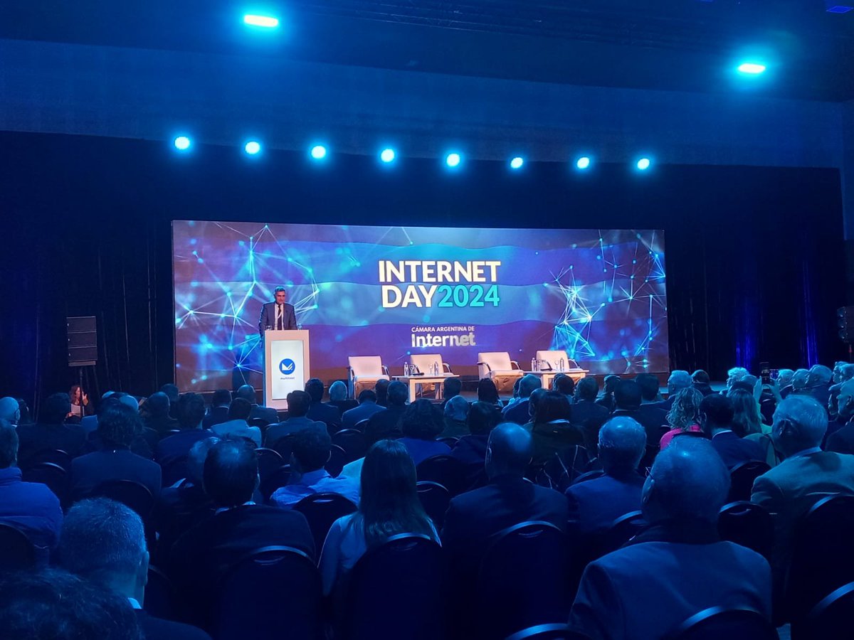 asiet_lat's tweet image. En el marco del Día Mundial del Internet, participamos del #InternetDay2024, donde líderes del sector público y privado ahondaron en la necesidad de una modernización regulatoria para más despliegue de conectividad en #Argentina.