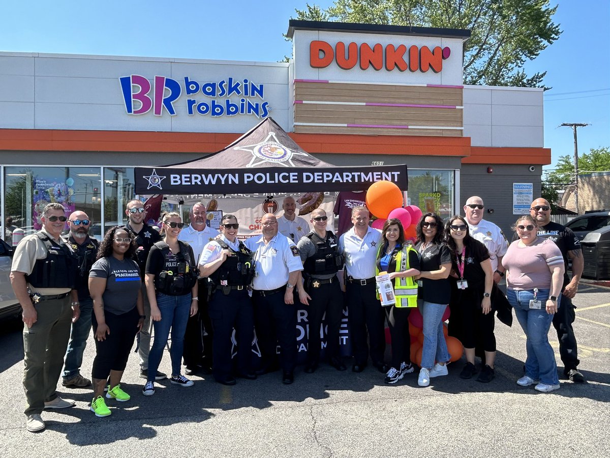 Thanks for the support, @BerwynPolice! 🧡🍩 #CopOnARooftop