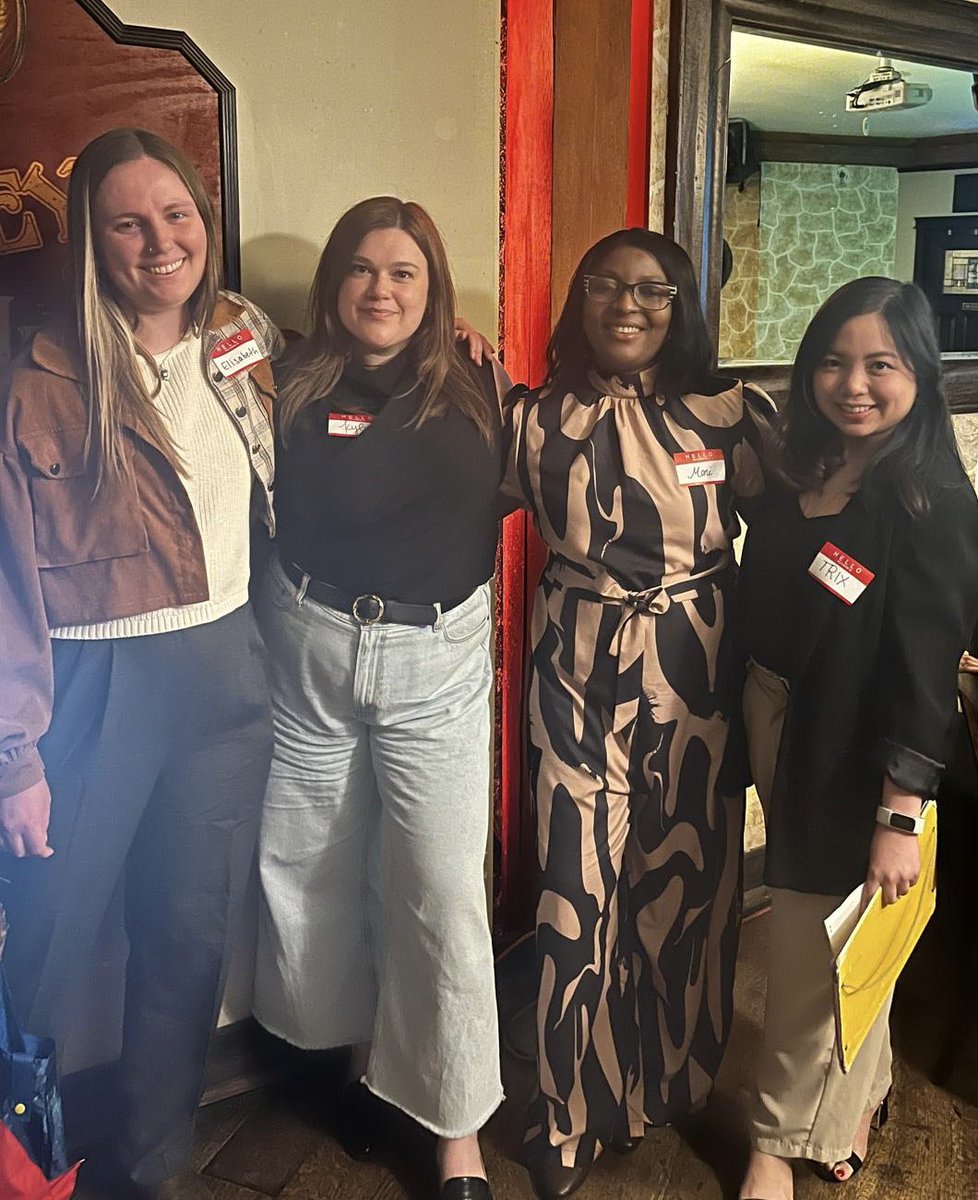 Thanks to all who attended our mixer! We were delighted to have 5 esteemed PR professionals as guests: Riley McDonald, Cleo Curtis, Sharon Vogel, Sara Shyiak & Allison Zacharias. They faciliated insightful conversations to guide 30 students & recent grads entering the workforce.