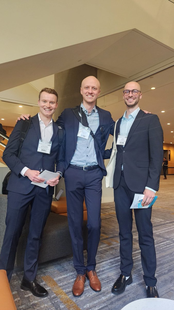 The squad is ready for the #iars24 annual meeting <a href="/WachtendorfLuca/">Luca Johann Wachtendorf</a> @derkaise