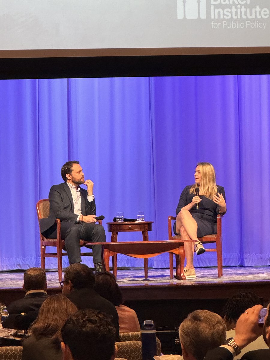 📡 Live at @CarterCenter: Georgia Deputy Secretary of State @JordyFuchs and former Georgia state Sen. @SenatorCarter explore the state’s lessons for election administration across the country. 🗳️🇺🇸 📺: bit.ly/3JZs1Et