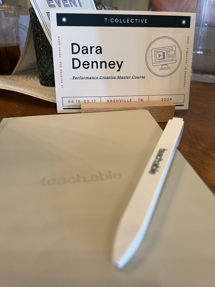 I’ve been hanging out with @teachable the last 2 days in Nashville. The talent here is incredible.

Make no mistake:

2025 will be the year of the B2B creator.