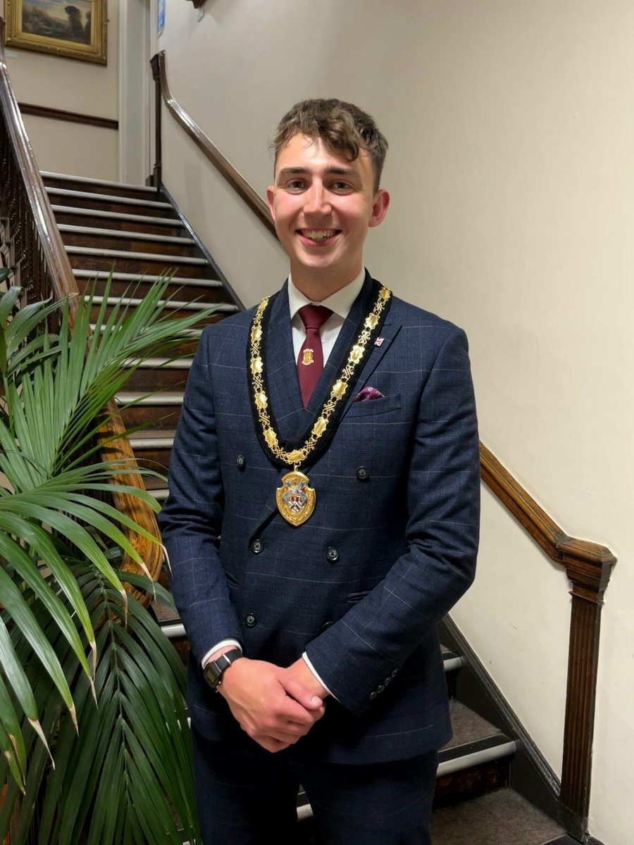 Really excited to have been elected deputy Mayor of Erewash
#erewash #youngmayor
