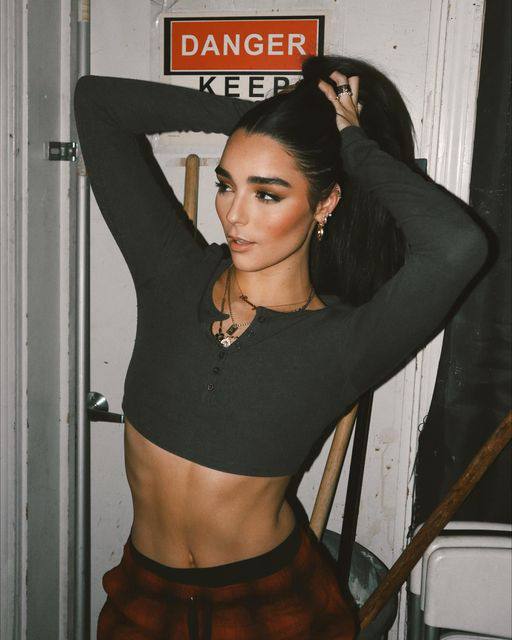 celeblo7's tweet image. Making a pinned cause im dumb

-19 (He/Him)
-Bi (fem lean)
-Switch (sub lean)
-Hard/soft kinks
-Limits are scat, gore and illegal stuff
-Dms open if you aren't weird

Rt very appreciated 💕
Dm for content removal