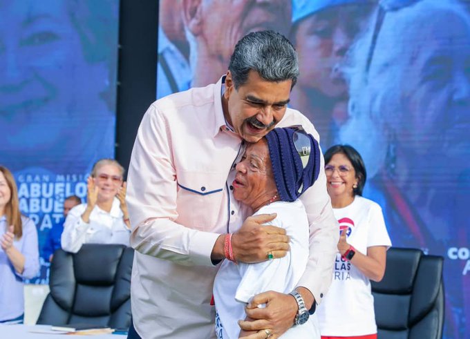 🗣️ ¡𝐓𝐨𝐦𝐚 𝐍𝐨𝐭𝐚!✍️ 🇻🇪 4 Vértices de arranque para la GM Abuelos y Abuelas de la Patria: 1. Salud y alimentación. 2. Protección social integral. 3. Organización del movimiento de abuelos y abuelas de la Patria. 4. Casa de los abuelos y abuelas.