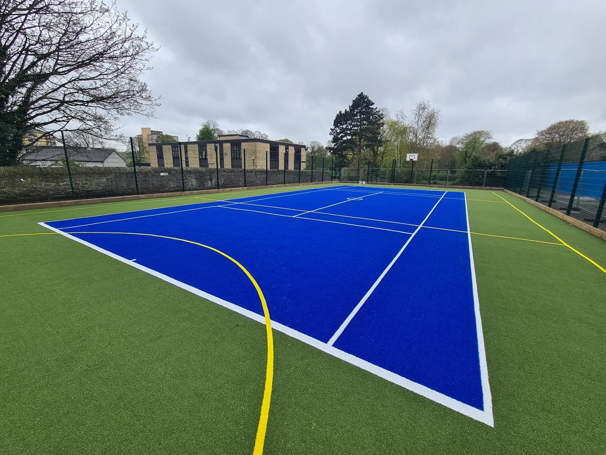 New 800m2 sand dressed MUGA construction completed for Chadwick School in Lancashire. Great work from the in-house design team working to the customer specifications. Huge transformation! <a href="/SAPCA/">SAPCA</a> @playengland <a href="/BLFencing/">B&L Fencing Services</a> <a href="/SterlingTurf/">Sterling Turf</a>
#muga #surfacing