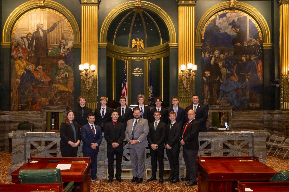 .@IndianaAreaSD Swimming and Diving teams captured the PIAA Class 2A title for Swimming and Diving at the @PIAASports Championships held in March at @BucknellU. 🏆 I was thrilled to welcome them to Harrisburg and introduce them during #PASenate Session last week. Well done! 👏🏻🎉