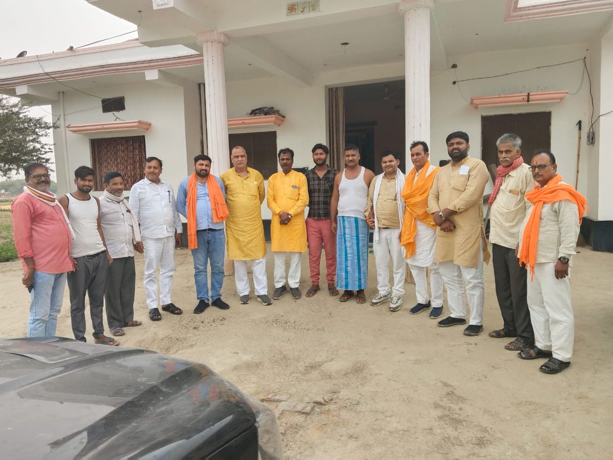 AkhandPSingh's tweet image. आज भदोही विधानसभा में विभिन्न जगह चुनाव को लेकर जनसम्पर्क किया गया।
जय भाजपा, तय भाजपा।
@AmitShah @narendramodi @myogiadityanath @sunilbansalbjp @Bhupendraupbjp @idharampalsingh @BJP4India @BJP4UP @MrYaduvansh @Amarpalmbjp