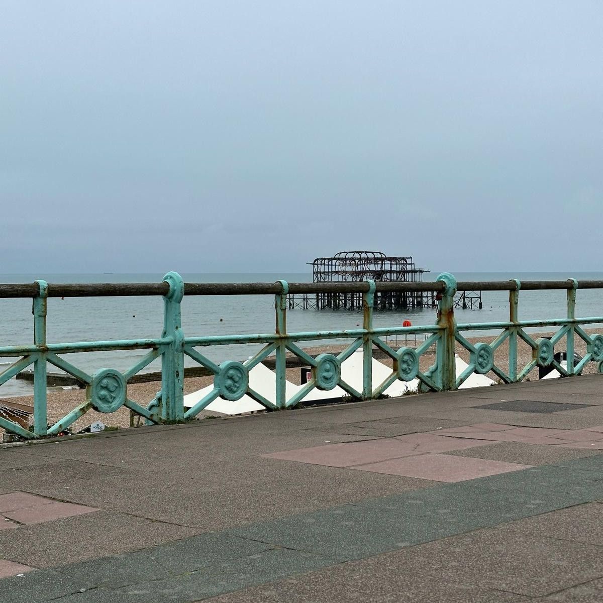 💥Week Four 💥

Monday - Brighton for a PINs Hearing 
Tuesday - Travel Day 🚗
Wednesday - Built a selfie frame, and used the circular saw - yay!
Thursday - Kit Prep for #London next week 
Friday - Onboarding lamps 💡 and learning all about Sales 

Last week next week 😭 - Jas 🦕