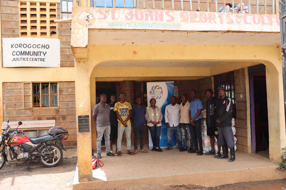 #KEPSA, through its social arm, KEPSA Foundation today donated 100 bales of assorted food stuff to @GhettoClassicsK at St. John’s Community in Korogocho, as part of their ongoing efforts to support those affected by the recent floods. Read on: shorturl.at/WWqW8