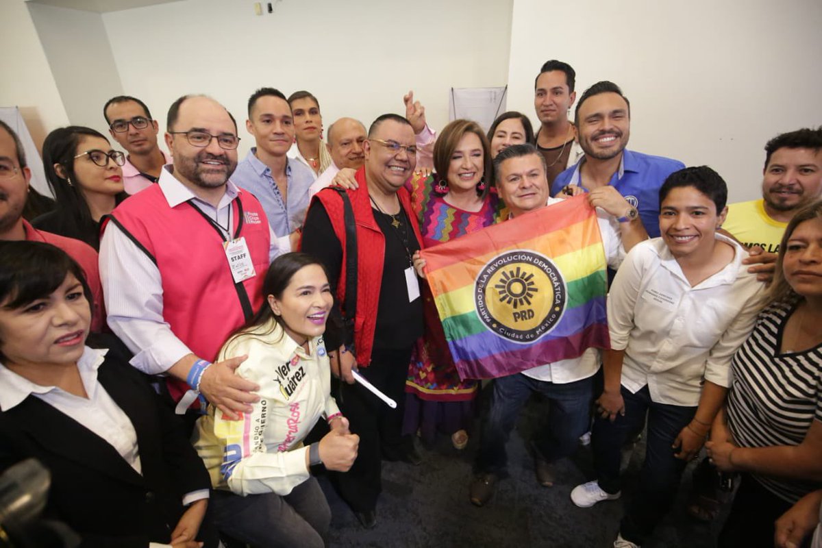 Hoy la candidata @XochitlGalvez estuvo en el Foro Derechos Humanos y Diversidad Sexual con motivo del Día Contra la LGBTfobia en donde se reunió con organizaciones y activistas LGBTTTIQ+