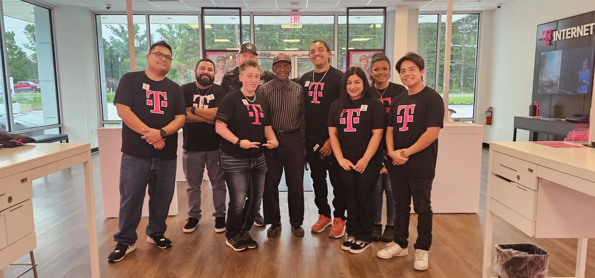 And we are live down in the Beaumont section for opening our NSO in Lumberton, TX . Let’s gooooo 👏🏾 #firstcustomer #texaseast