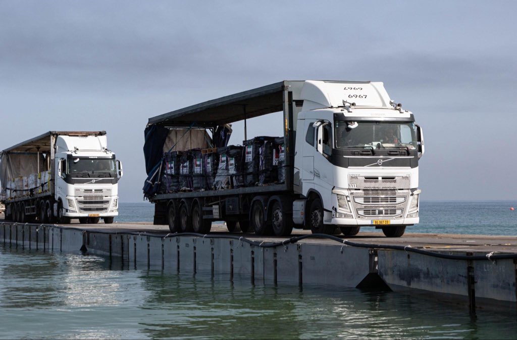 Today we began delivery of aid from the temporary pier on to the beach of Gaza for further distribution to the people by our partners. This unique logistics capability facilitates the delivery of lifesaving humanitarian aid enabling a shared service for the international… https://t.co/NKzQzqnN3o https://t.co/nP0Ws7obzT