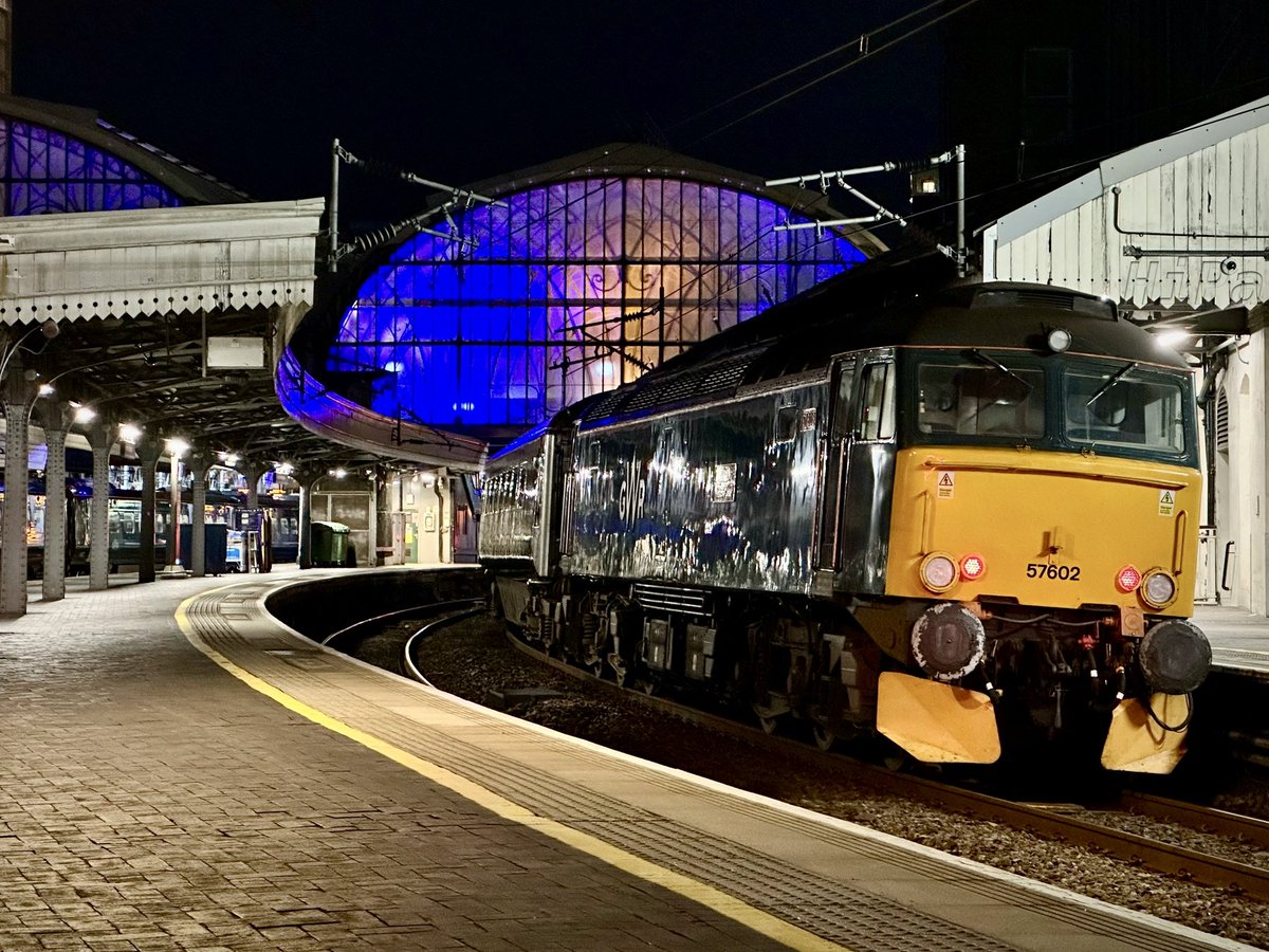 HiPa125's tweet image. GWR #Class57 57602 ‘Restormel Castle’ - P1 London Paddington #GWML