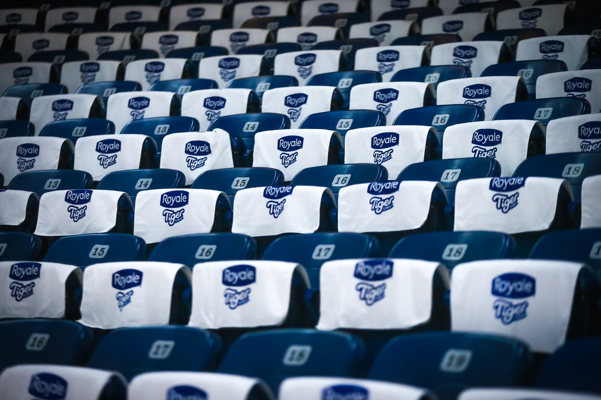 THE ROYALE TIGER TOWELS ARE IN THE BUILDING 👀
