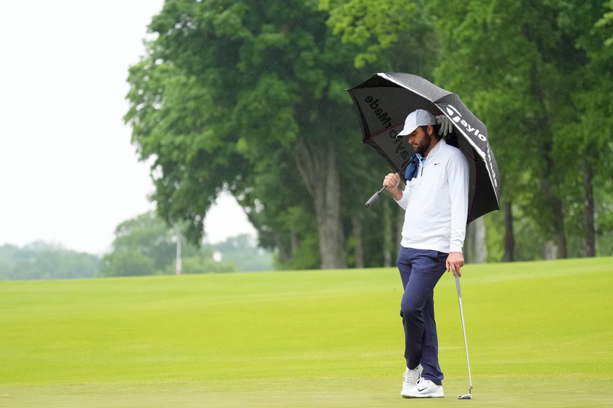 Scottie Scheffler's Friday was a scene out of a @danjenkinsgd novel. Except, Scheffler's arrest and 5-under 66 was a reality at the PGA Championship. DETAILED analysis from @josephcook89 (FREE): on3.com/teams/texas-lo…