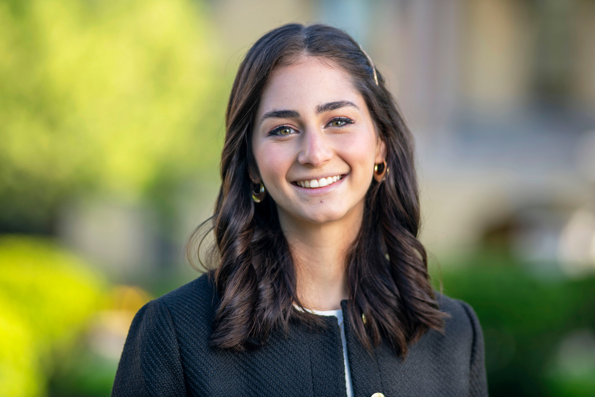Isa Tasende, the #ND2024 Valedictorian, is an economics and political science major with a minor in theology in @ArtsLettersND. She co-founded Somos Voces, a student-run nonprofit organization that identifies systemic challenges faced by young mothers. go.nd.edu/4527d3