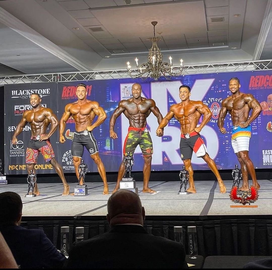 Repost from @E_Bankssss 
•
Rookie Banks took the 🏦 
New York Pro 2021 🏆 @bevsgym 

Goodluck to all the competitors competing this weekend & smile big 😃 

#EBanks