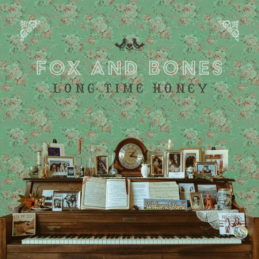 Portland, Oregon-based power folk-rock duo Fox and Bones releases their fourth album, ‘Long Time Honey,' akin to a sun-sprayed mirror. ✍️: @groupatoldpink 🔗: v13.net/2024/05/fox-an… #albumreview #folkrock