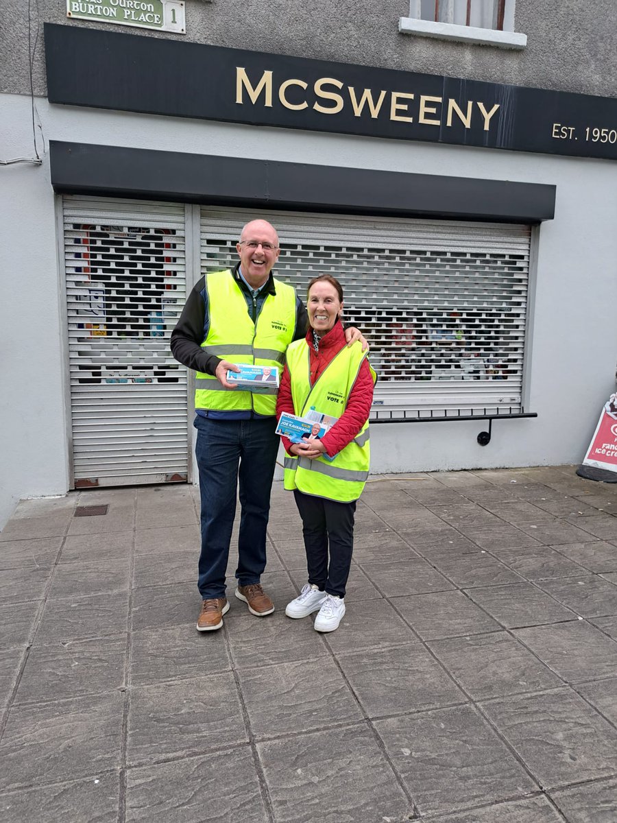 Joekavanaghcork's tweet image. Busy night Canvassing and meeting so many interesting people. #keepingintouch
